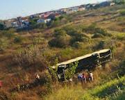 Nibus Escolar Despenca De Altura De Mais De Metros Em Munic Pio Do