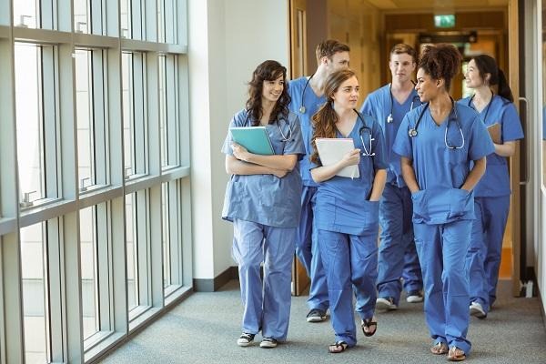 URGENTE: Reitoria da UFERSA deixa estudantes de Medicina sem estágios universitários